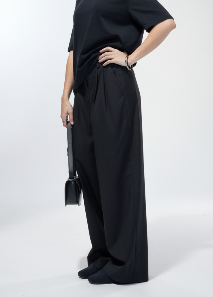 black pants 3